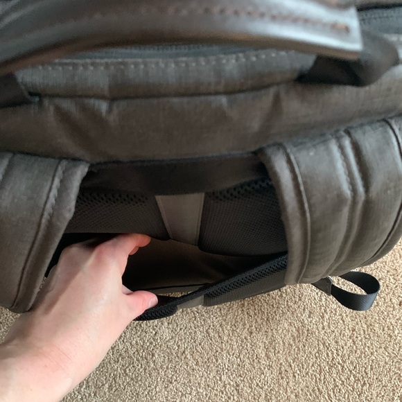 Briggs and Riley large Backpack - Picture 16 of 16